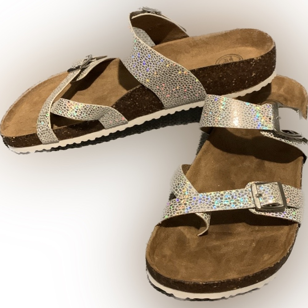 Two Buckle Toe Sandals w/ Comfort Footbed • Silver Holographic Design • Girls